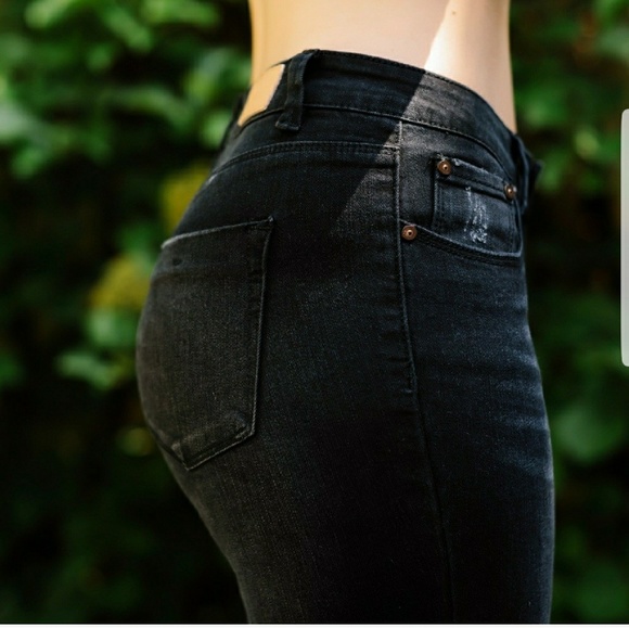 Rose Faded Black Skinny Jeans - Picture 2 of 7